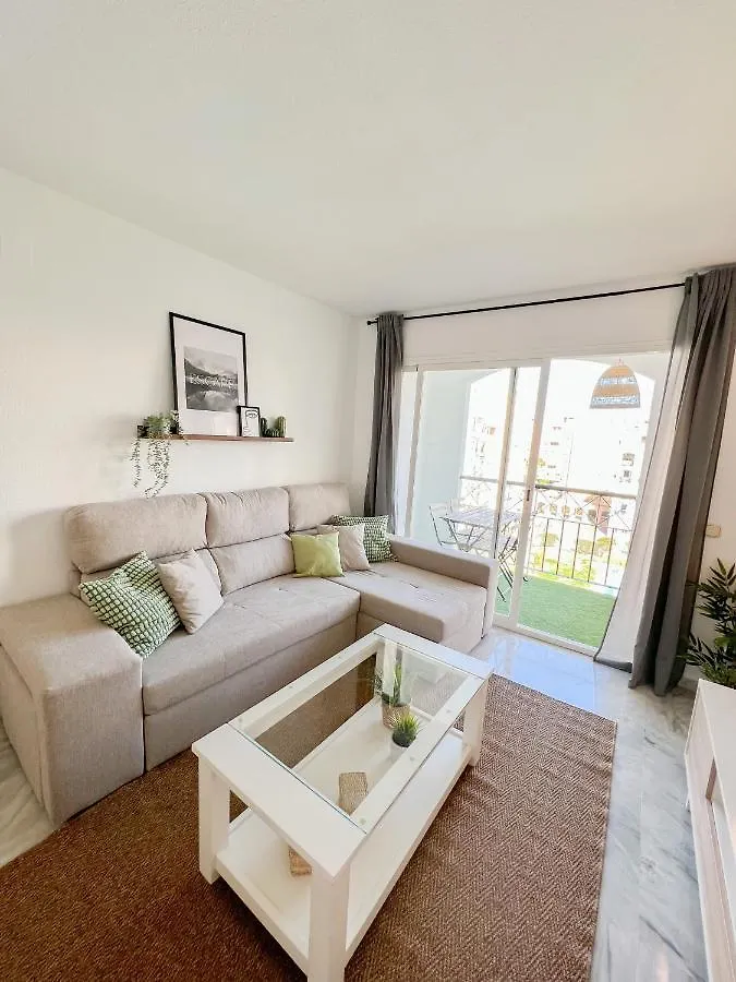 Cozy Apartment With Pool Torremolinos España