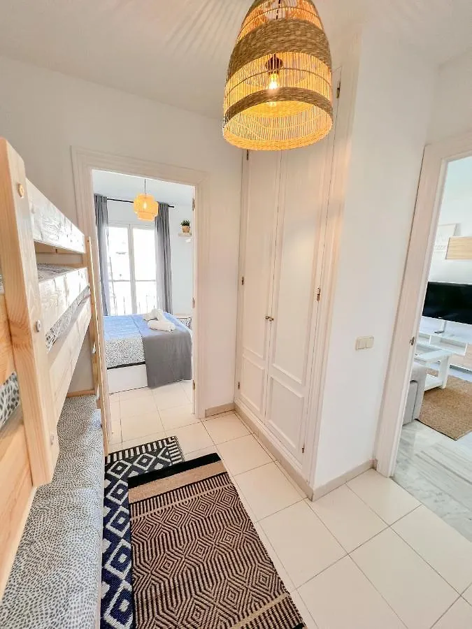Cozy Apartment With Pool Torremolinos 0*,