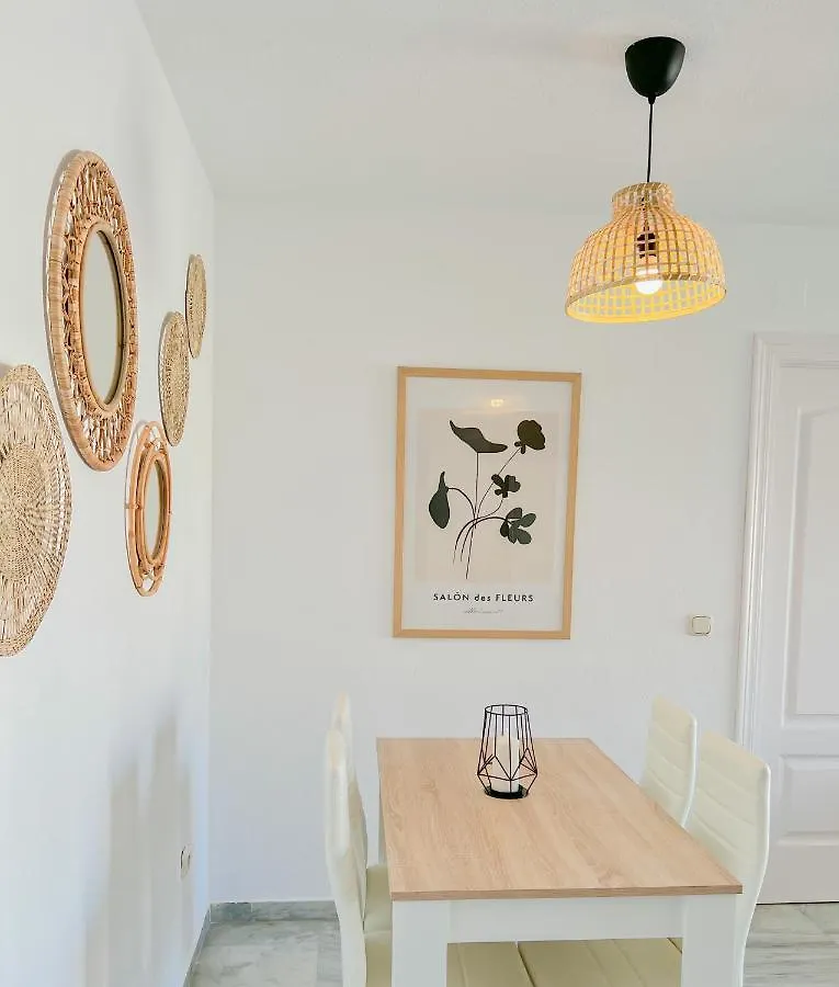 Cozy Apartment With Pool Torremolinos España
